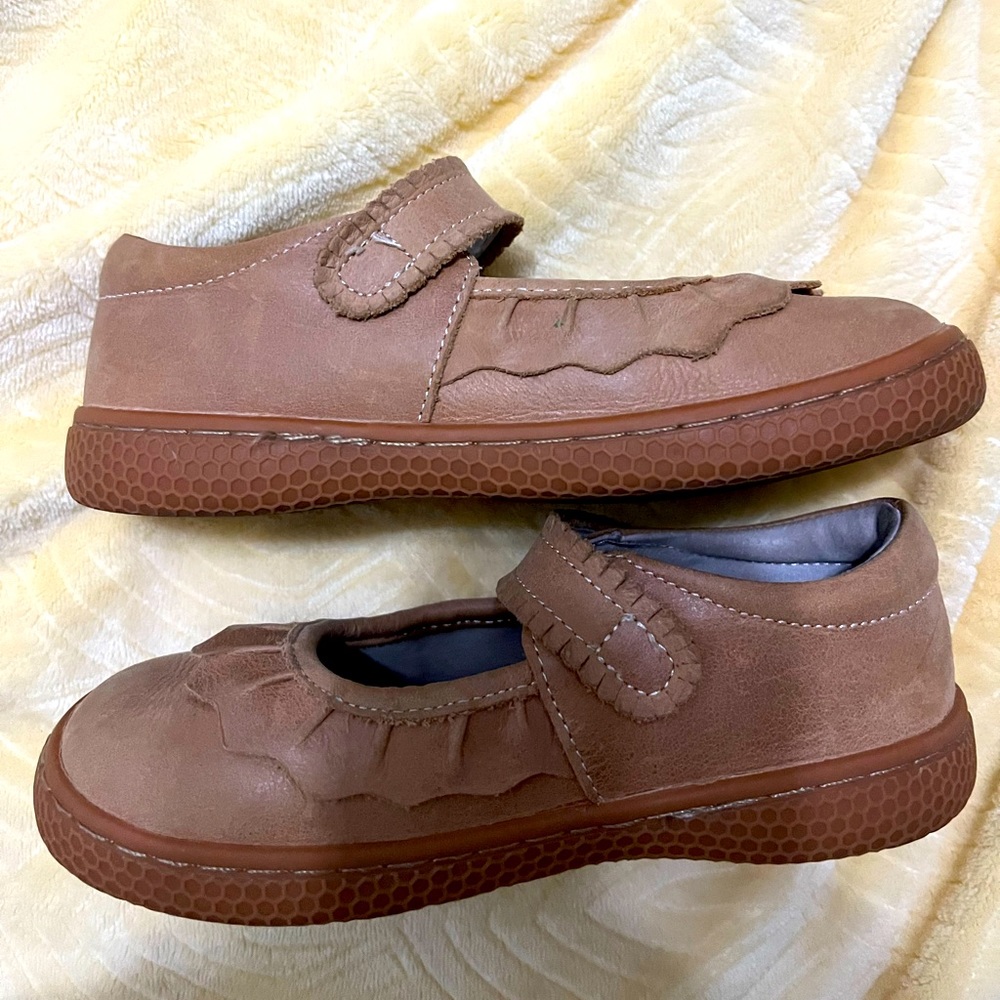 Livie and Luca girls leather tan shoes size 11